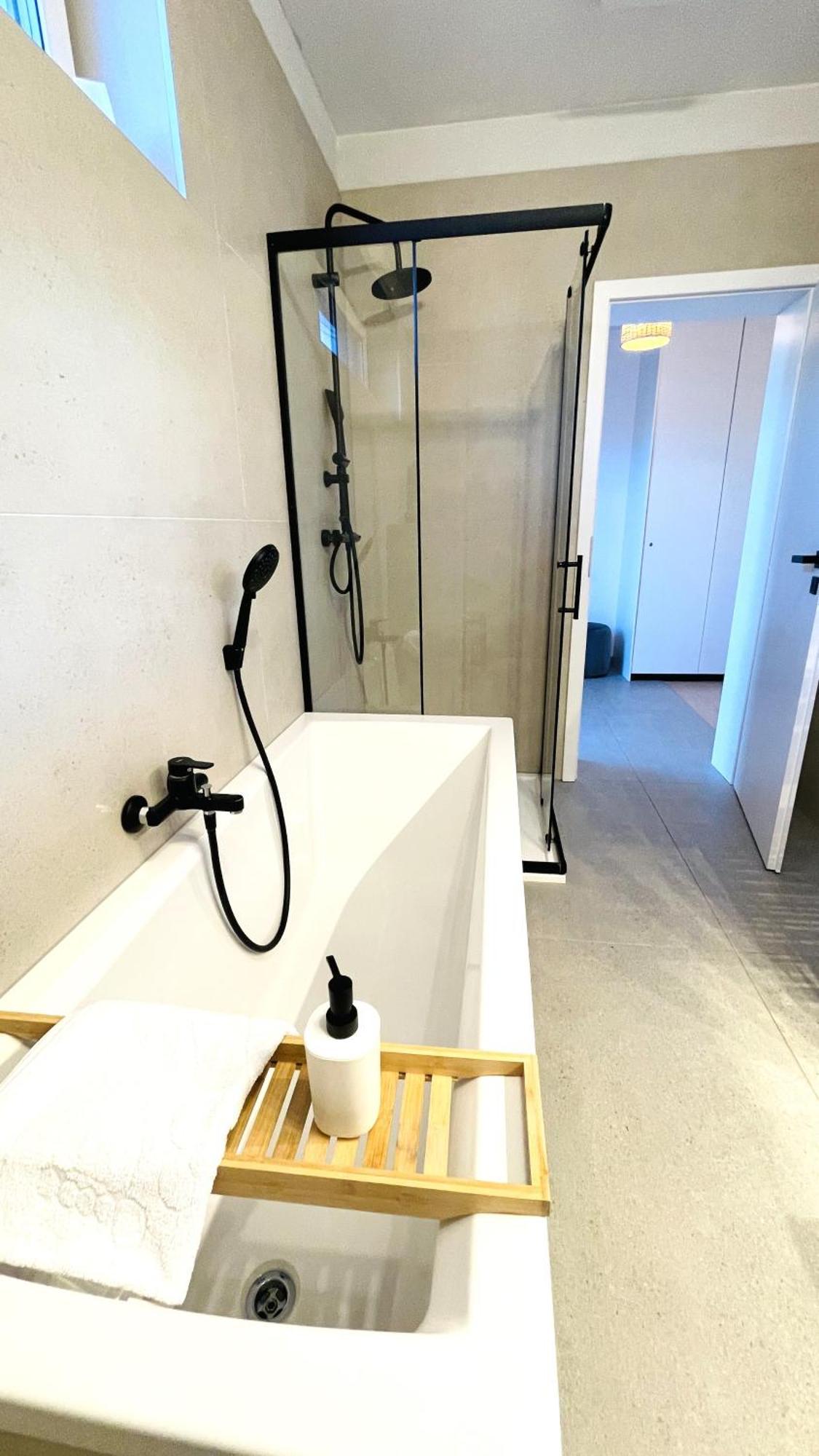 House Flow, 3 Room, Free 2 Parking ברטיסלאבה מראה חיצוני תמונה